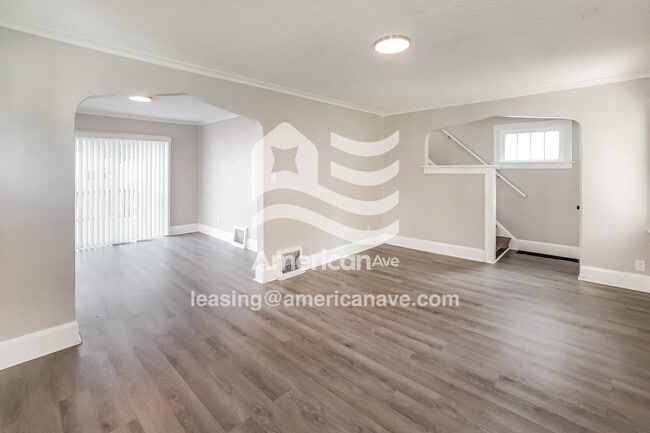 Photo - 2708 Wyndale Rd