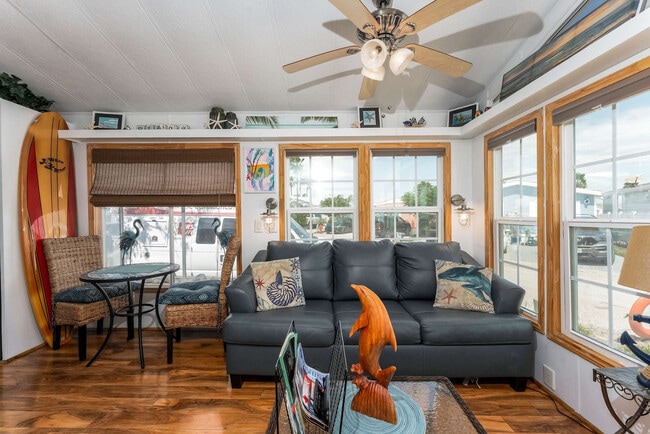 Photo - 793 E Oyster Dr Unidad SI ID1515047P