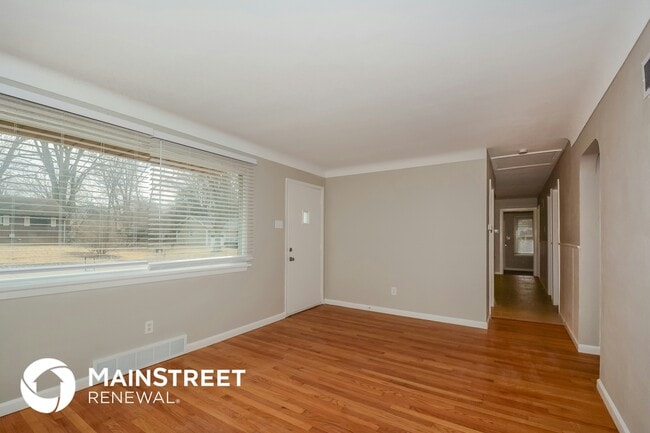 Photo - 6935 Frostview Ln