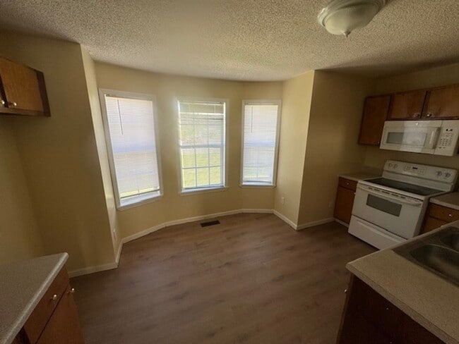 Photo - 3301 Roanoke Rd Unidad B