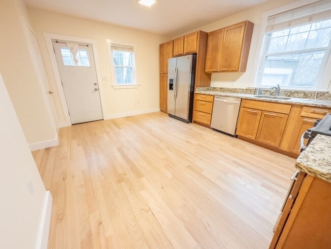 Photo - 54 Wendell St