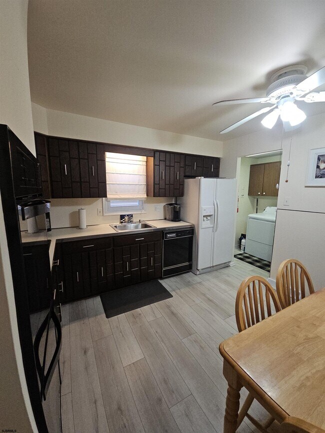 Photo - 6901 Ventnor Ave