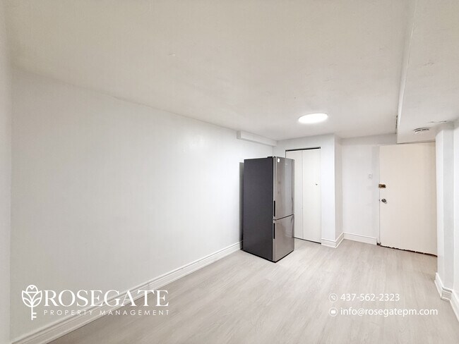 Photo - 2-Bedroom Apartment with Parking & Dual Closets – Scarborough Unité 2