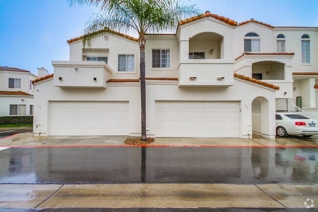 Building Photo - Spacious Townhome in San Marcos, 2-Car Gar...