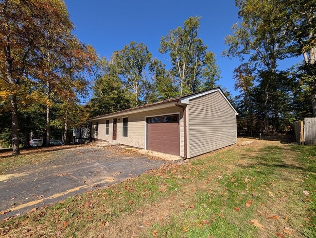 Photo - Weaverville Rental