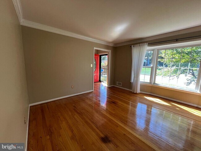Photo - 8407 W Boulevard Dr