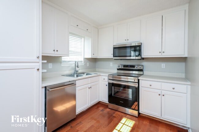 Photo - 4501 Waterman Dr