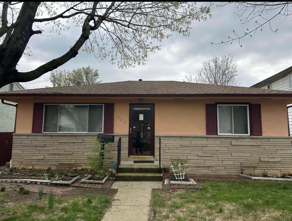 Photo - 892 Ruby Ave