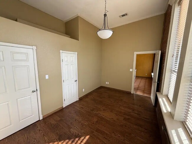 Photo - 301 E California St Unit 203