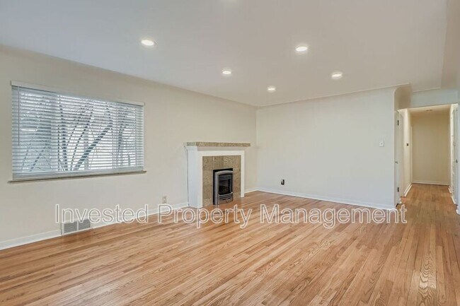 Photo - 4334 E 18th Ave