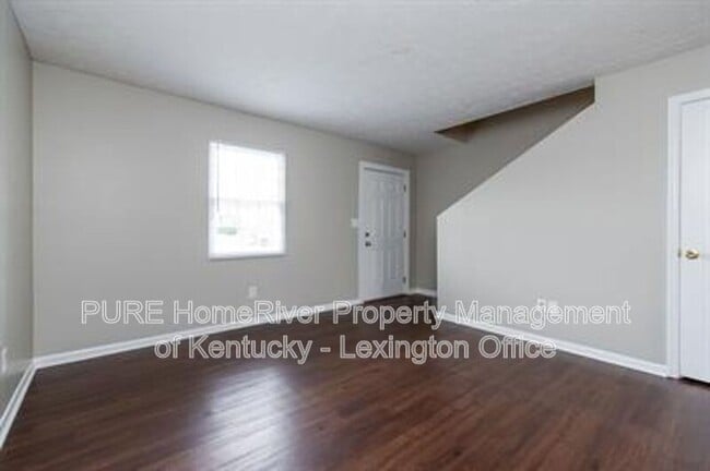 Photo - 209 Landings Dr