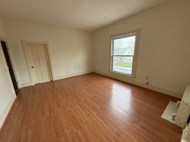 Master bedroom newly painted - 428 S Main St Unit 2