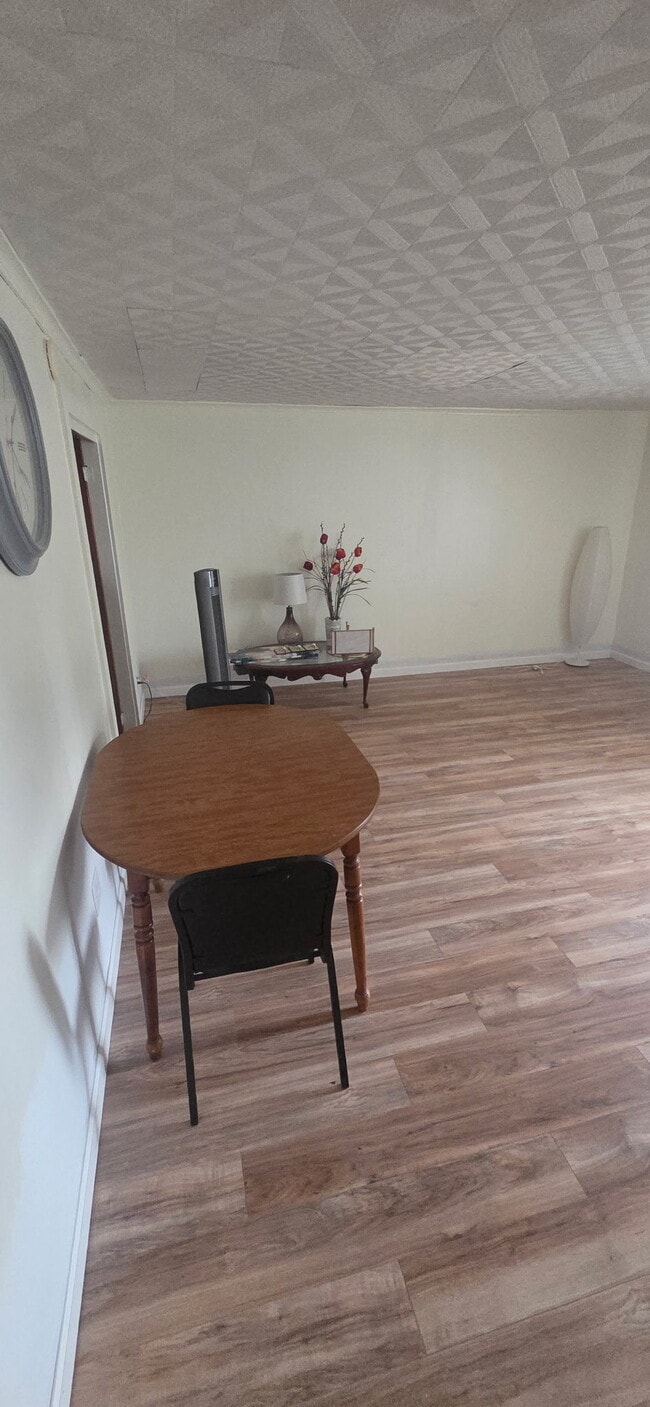 124 W 14th St Unidad Upper