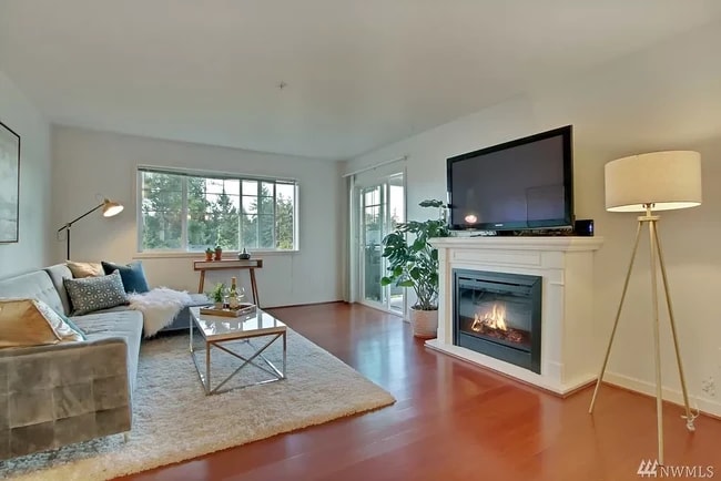 Photo - 13203 97th Ave E Unidad 302