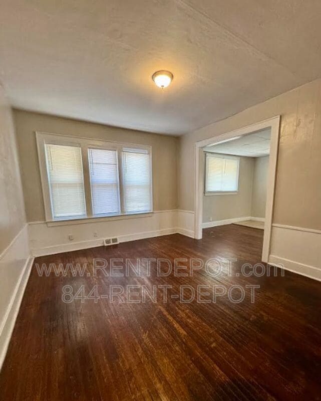 Photo - 821 E Gum St