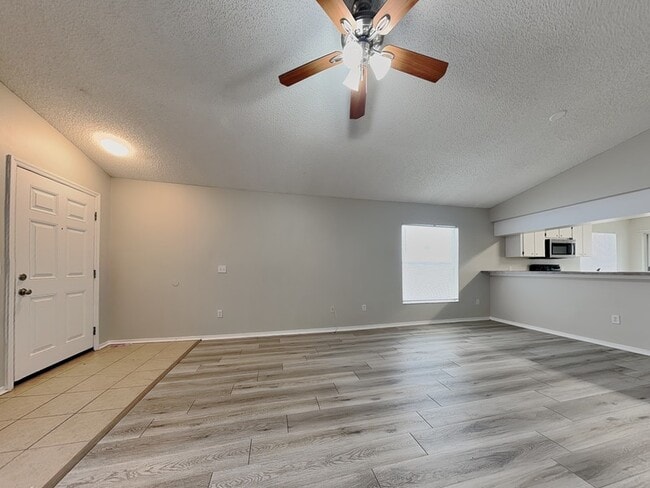 Photo - 8904 Bridgeford Oaks Dr