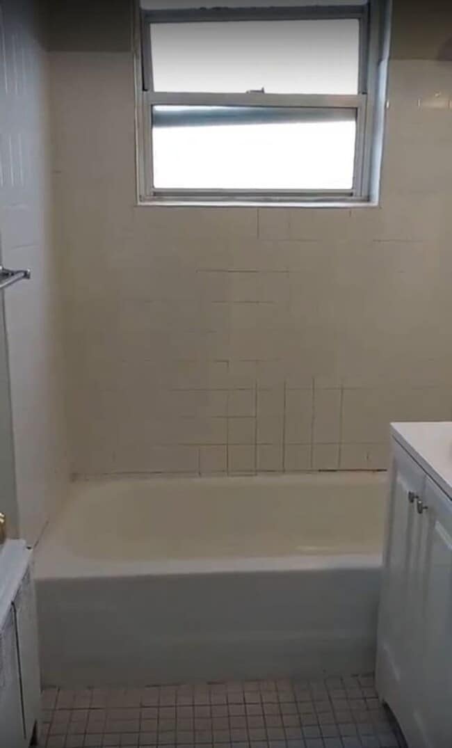 Photo - Netherland Gardens Unit 205 W Post Road E1N