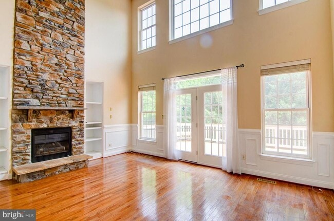 Building Photo - 5861 Governors Hill Dr