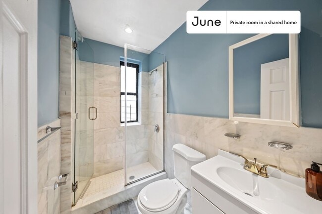 Room in Shared 3 bed/1 bath home in East Harlem
