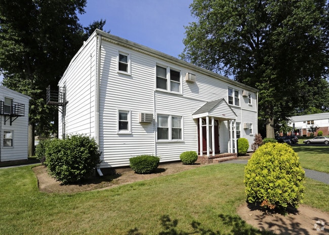 Monroe Gardens