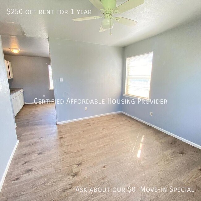 Photo - 3418 E 16th St