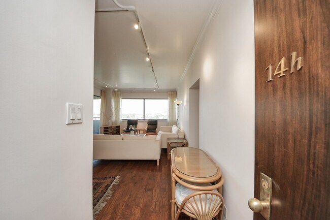 Photo - 5000 Montrose Blvd Unit 14H