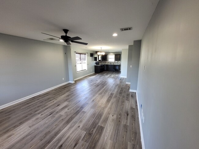 Photo - 162 Wexford Way