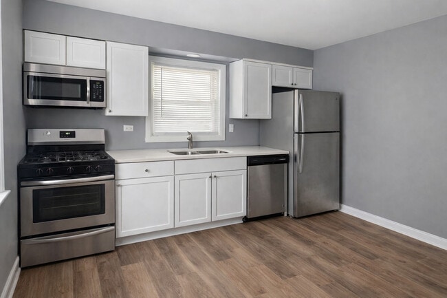 Photo - 15403 Dorchester Ave