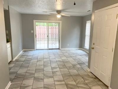 Photo - 731 Hedgelawn Way Unit 731