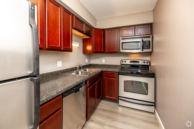 Interior Photo - 902 North Dodge Street Apartments