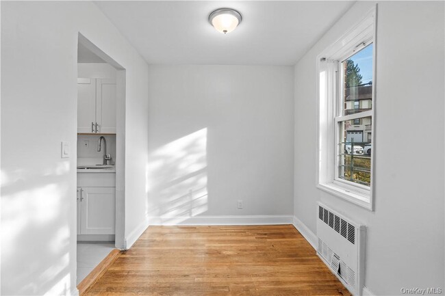 Photo - 700 Scarsdale Ave Unit 2T