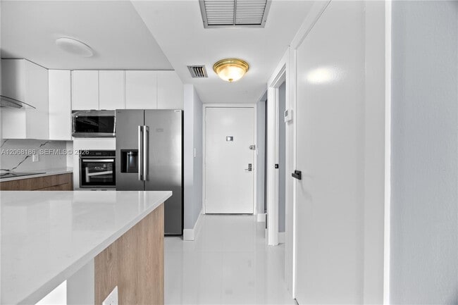 Photo - 20335 W Country Club Dr Unidad 1905