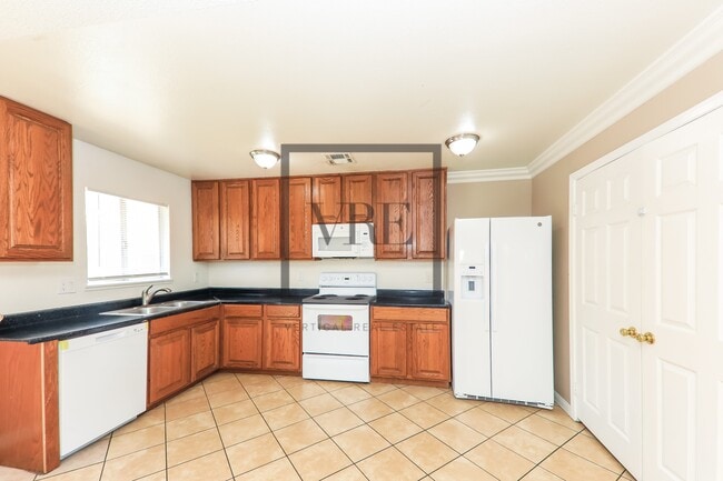 52305 Avenida Carranza