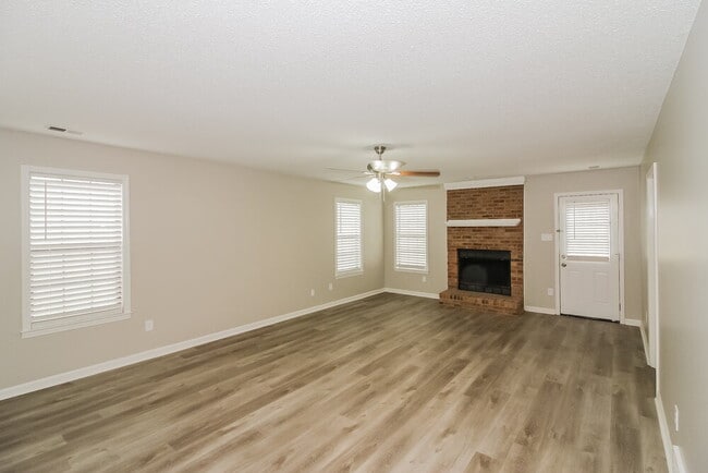 Photo - 6931 Hillshire Dr