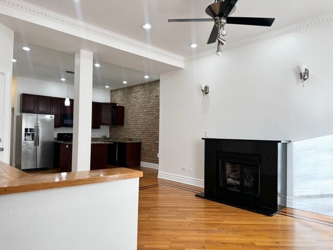 Photo - 4852 S Prairie Ave