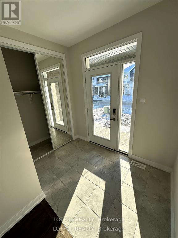 Photo - 953 Seagrave Ln