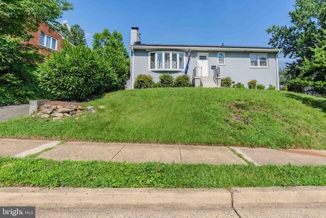Photo - 942 McKinley Rd House