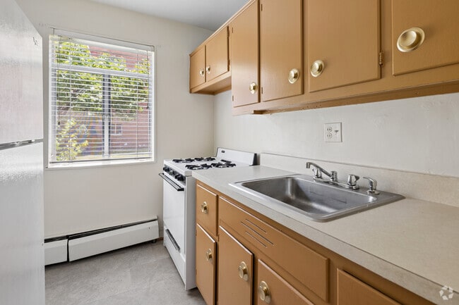Studio - 434SF - Larchmont Village Apartment