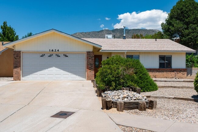 Photo - 1624 Pablo Ct NE