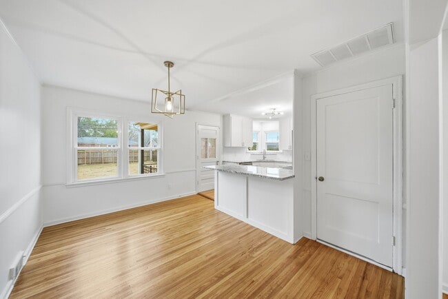 Photo - Stunning Updated One Story Home in Popular Brookside of Midtown Tulsa