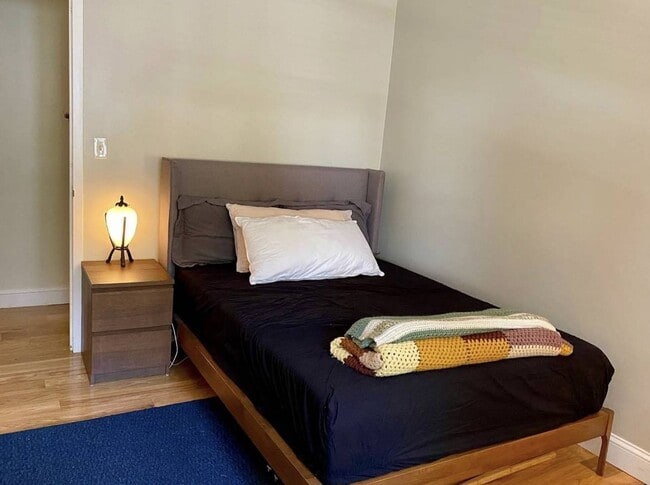 Photo - Belmont 1 Bed available Now