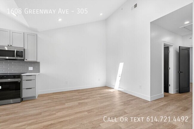 1608 Greenway Ave Unidad 305