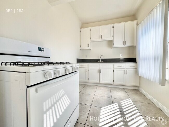 Building Photo - 417 S Westlake Ave Unit 104 Rental