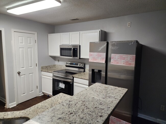 Photo - 2378 Charleston Pointe SE