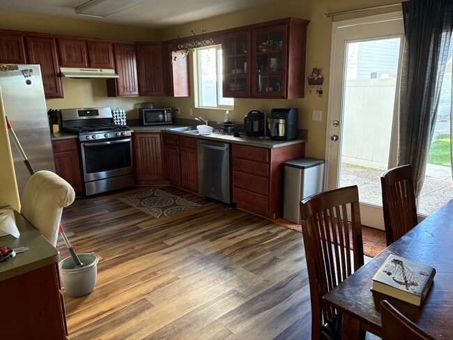 Photo - 1148 Northfield Rd