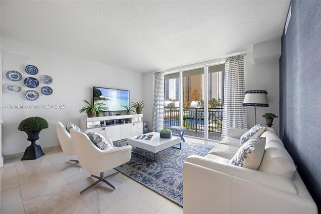 Building Photo - 150 Sunny Isles Blvd Unit TH301 Rental