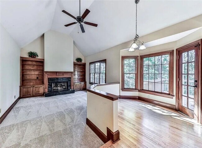 Photo - 2851 Riverfront Dr