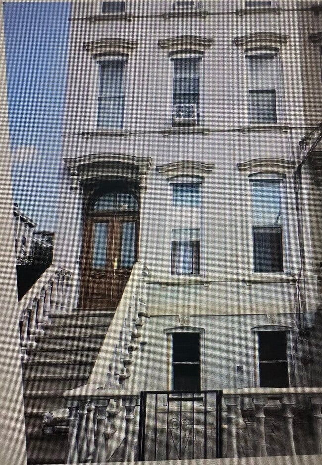 Photo - 262 Suydam Ave Unidad #2