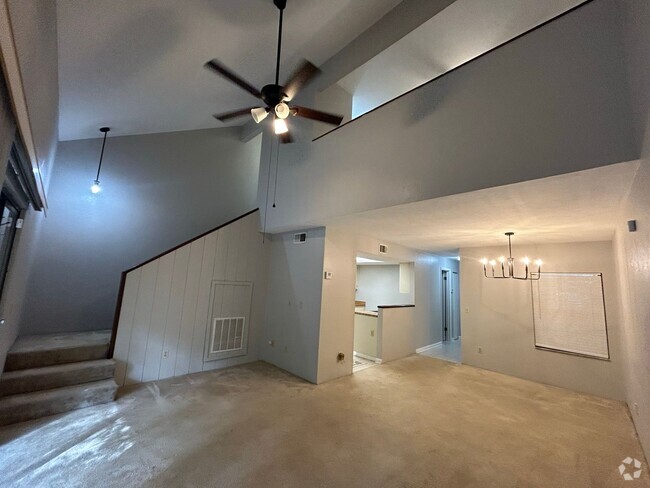 Building Photo - Longleaf 2/2 loft with bonus room-all new ...