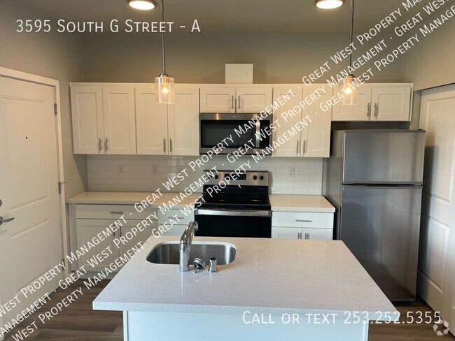 Building Photo - MOVE-IN DURING JANUARY FOR $100!! (Exclude... Unit A Rental